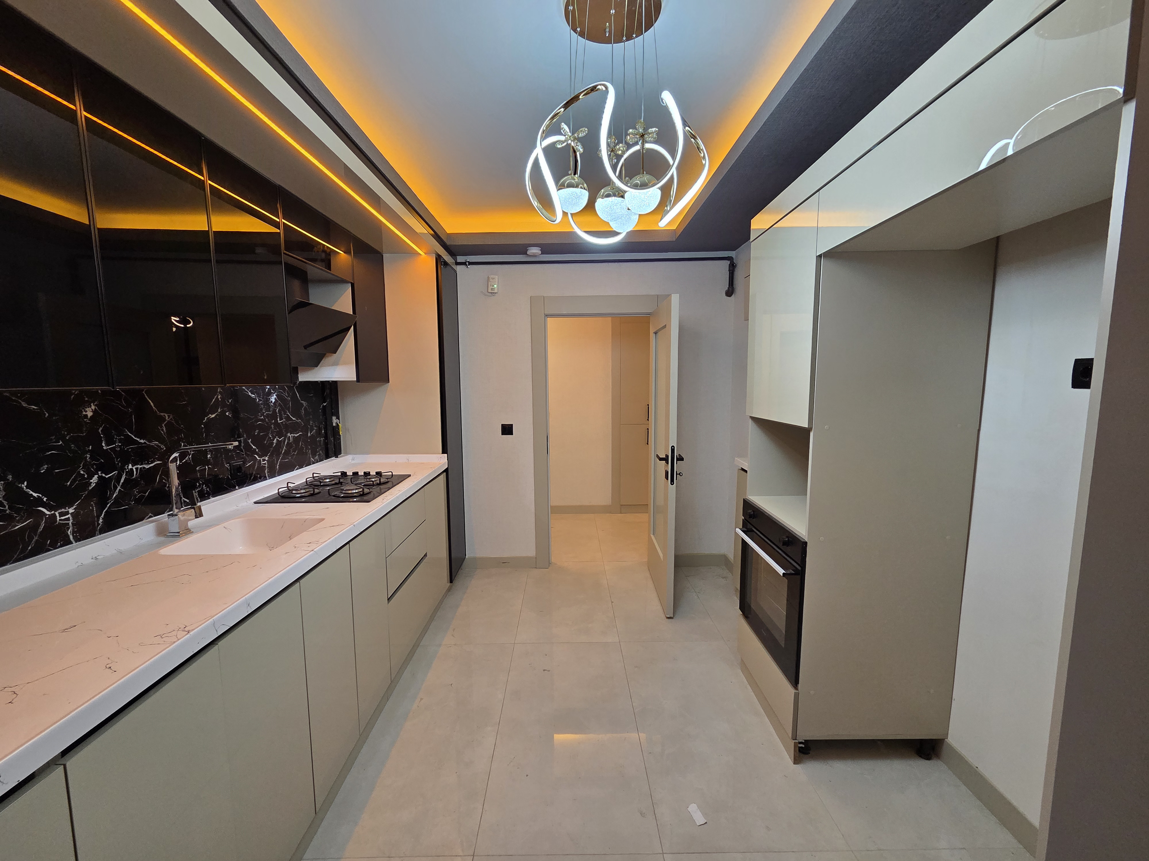 YENİKENT MENDERESİN EN GÜZEL YERİNDE 3+1 ULTRA LÜX SIFIR DAİRE