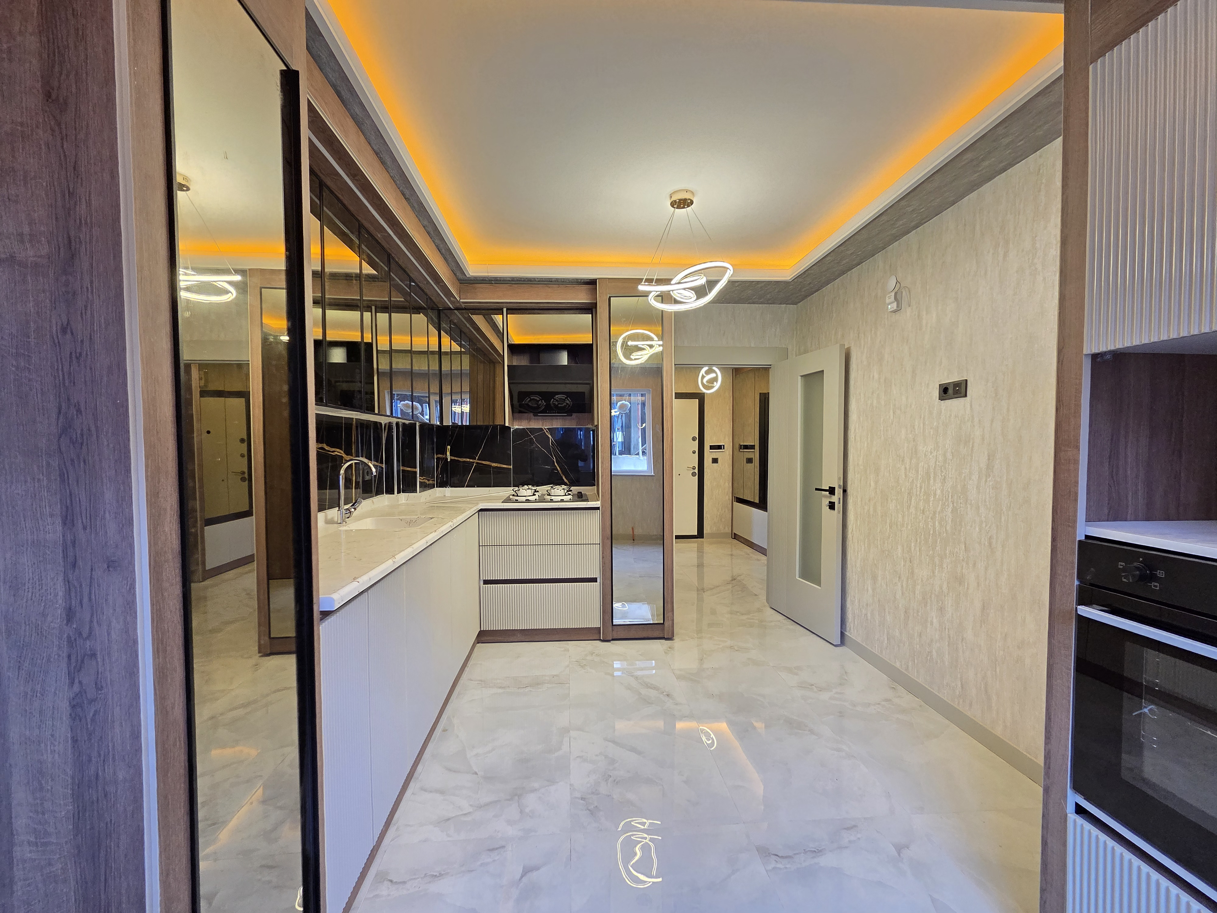 YENİKENT MUSTAFA KEMAL'DE 4+1 STANDARTLARIN DIŞINDA MÜKEMMEL LOKASYONDA SIFIR DAİRE