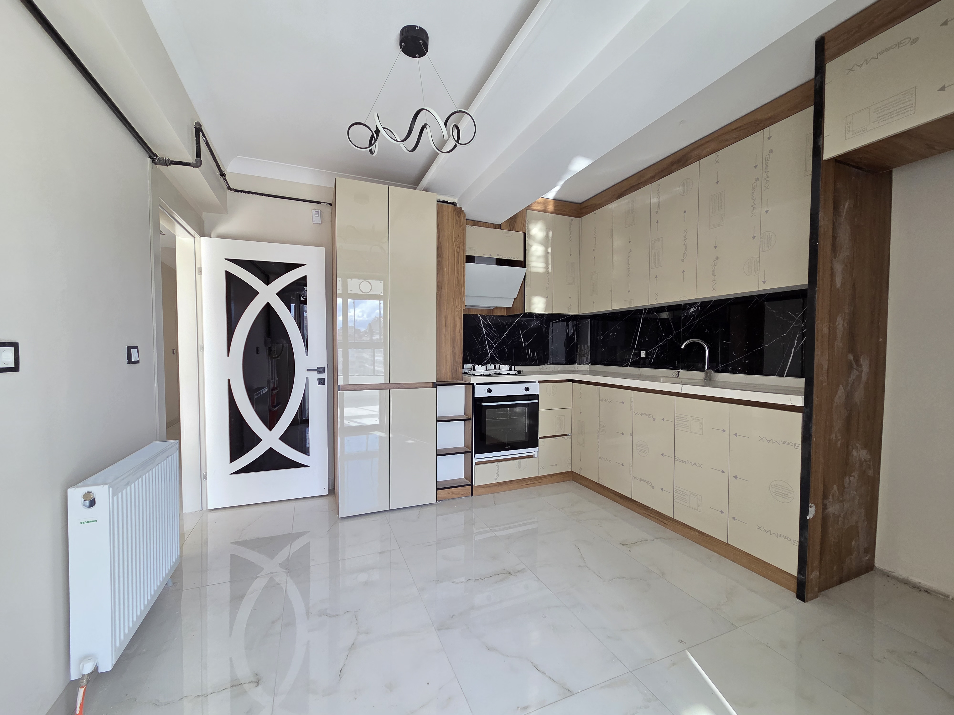 YENİKENT MENDERES'TE 3+1 LÜX ARA KAT OTURUMA HAZIR FIRSAT DAİRE
