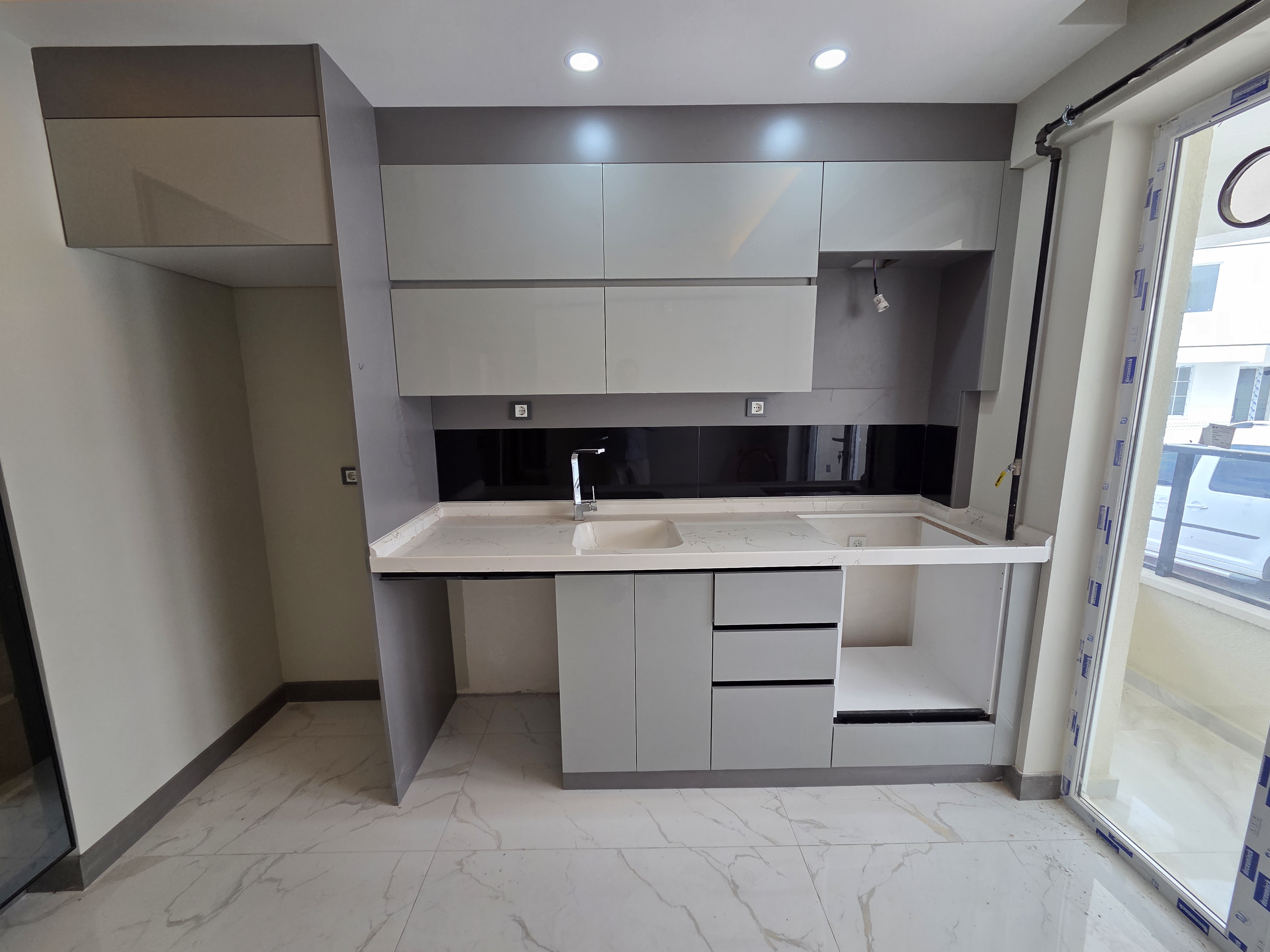 YENİKENT FEVZİ ÇAKMAK'TA 3+1 ULTRA LÜX E.BANYOLU YATIRIMA UYGUN DAİRE
