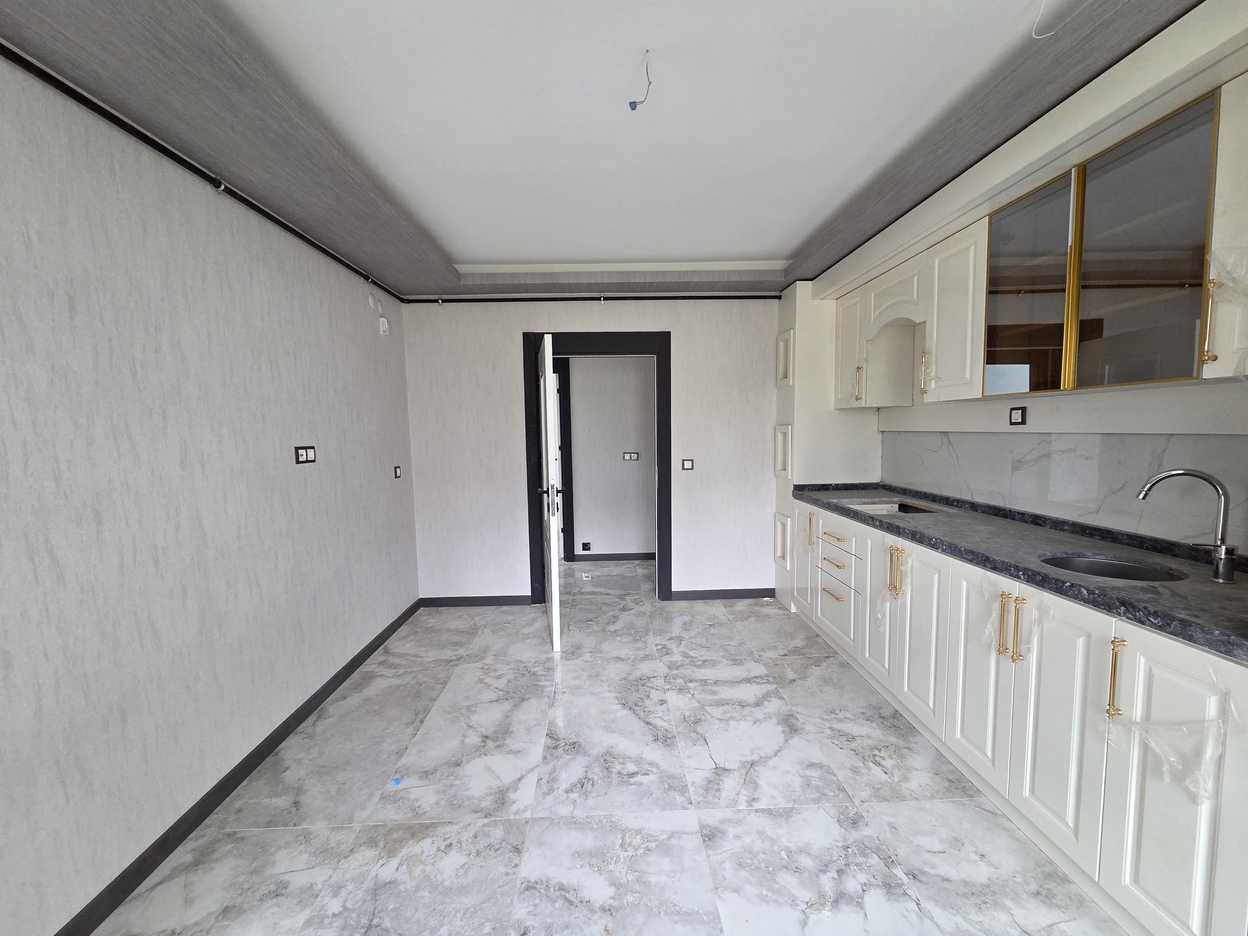YENİKENT FEVZİ ÇAKMAK'TA 3+1 SIFIR 140 M2 ULTRA LÜX GENİŞ VE FERAH FIRSAT DAİRE