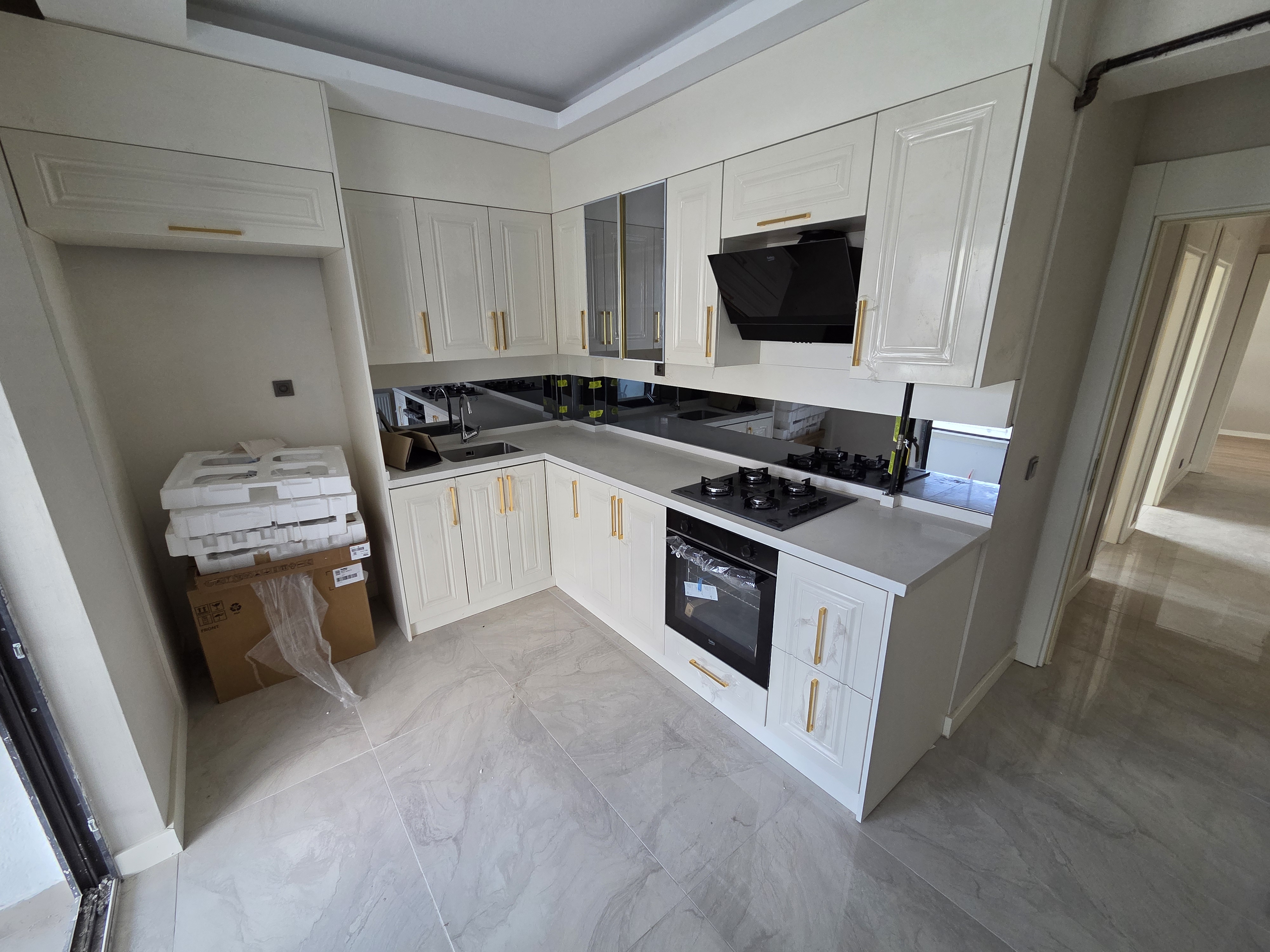 YENİKENT MENDERES'TE 3+1 ULTRA LÜX AYAŞ YOLUNA SIFIR MODERN 1.SINIF İŞÇİLİKTE OTURUMA HAZIR FIRSAT DAİRE