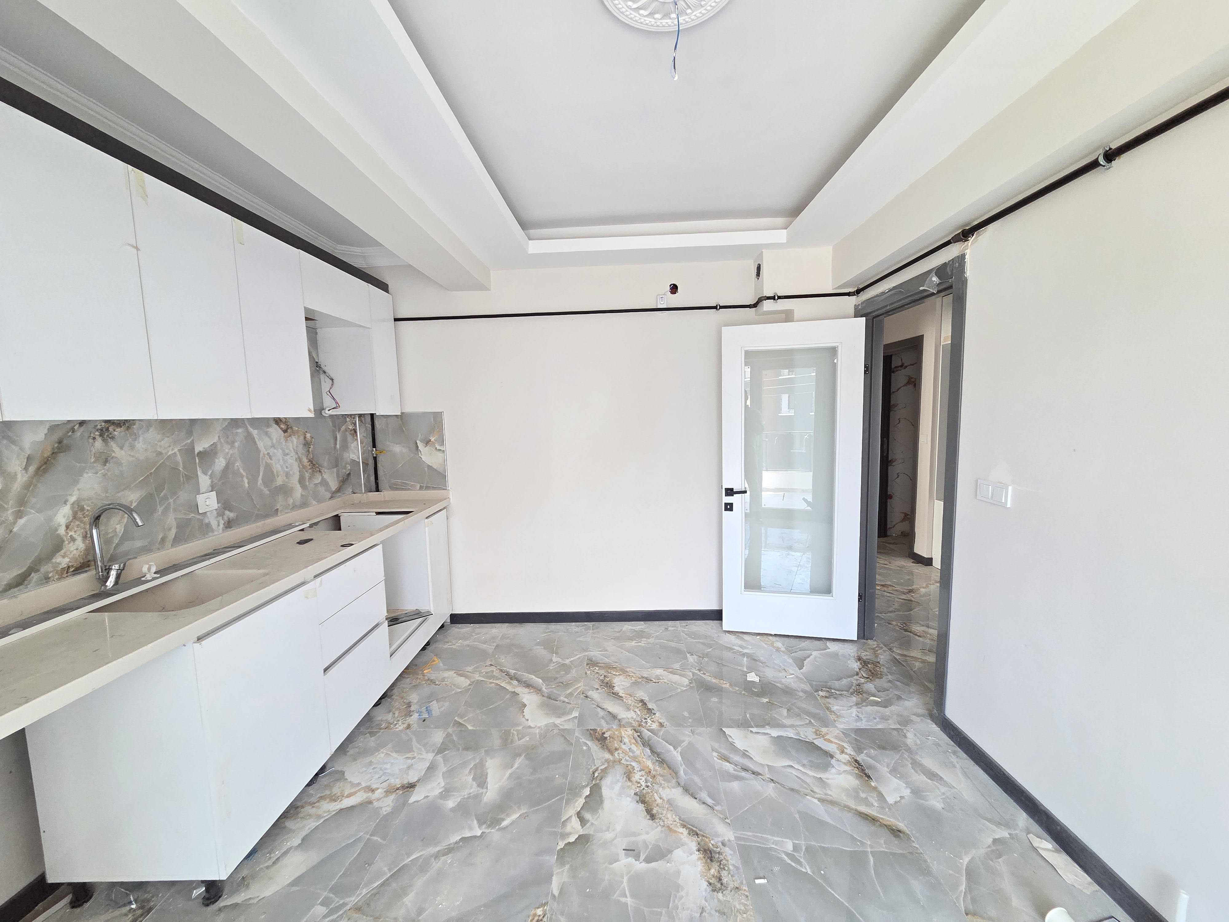 YENİKENT MENDERES'TE 3+1 SIFIR KATTA BU FİYATA BÖYLE BİR DAİRE KAÇMAZ