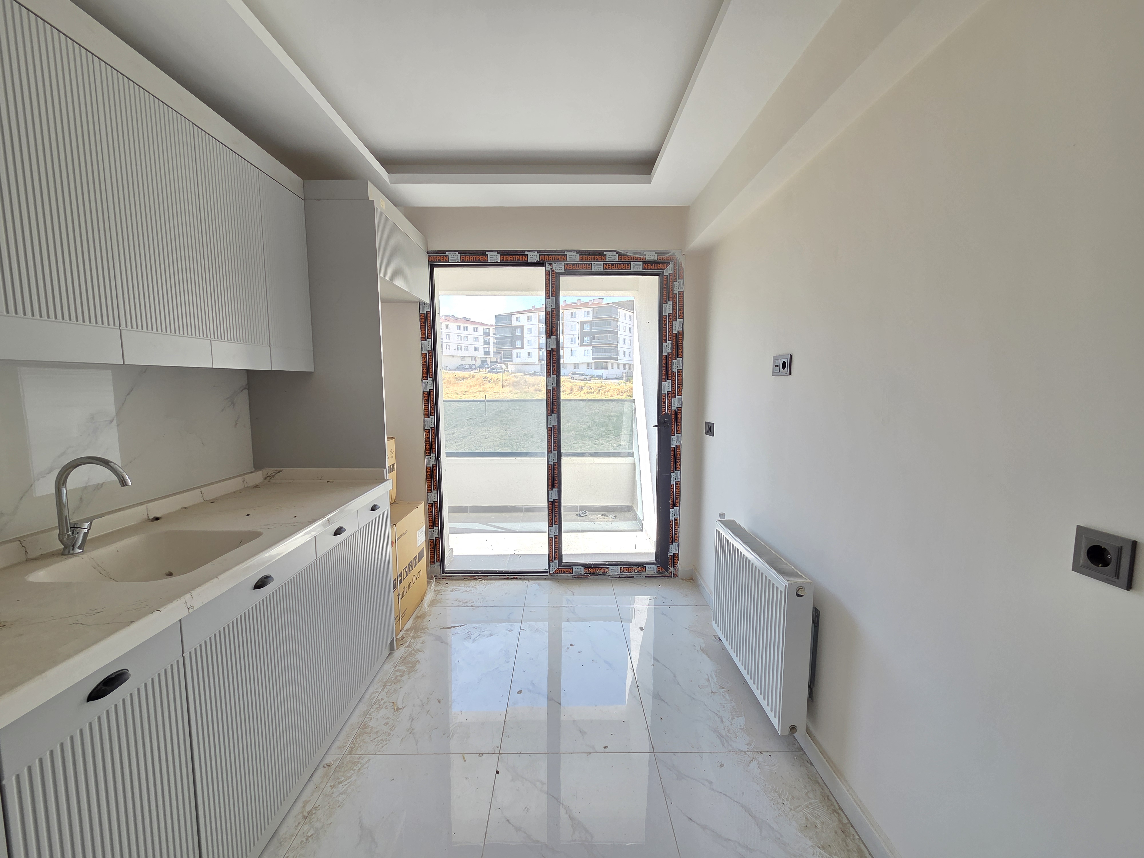 YENİKENT FEVZİ ÇAKMAK'TA 2+1 2.KAT ÖNÜ AÇIK SİTEDE FIRSAT DAİRE