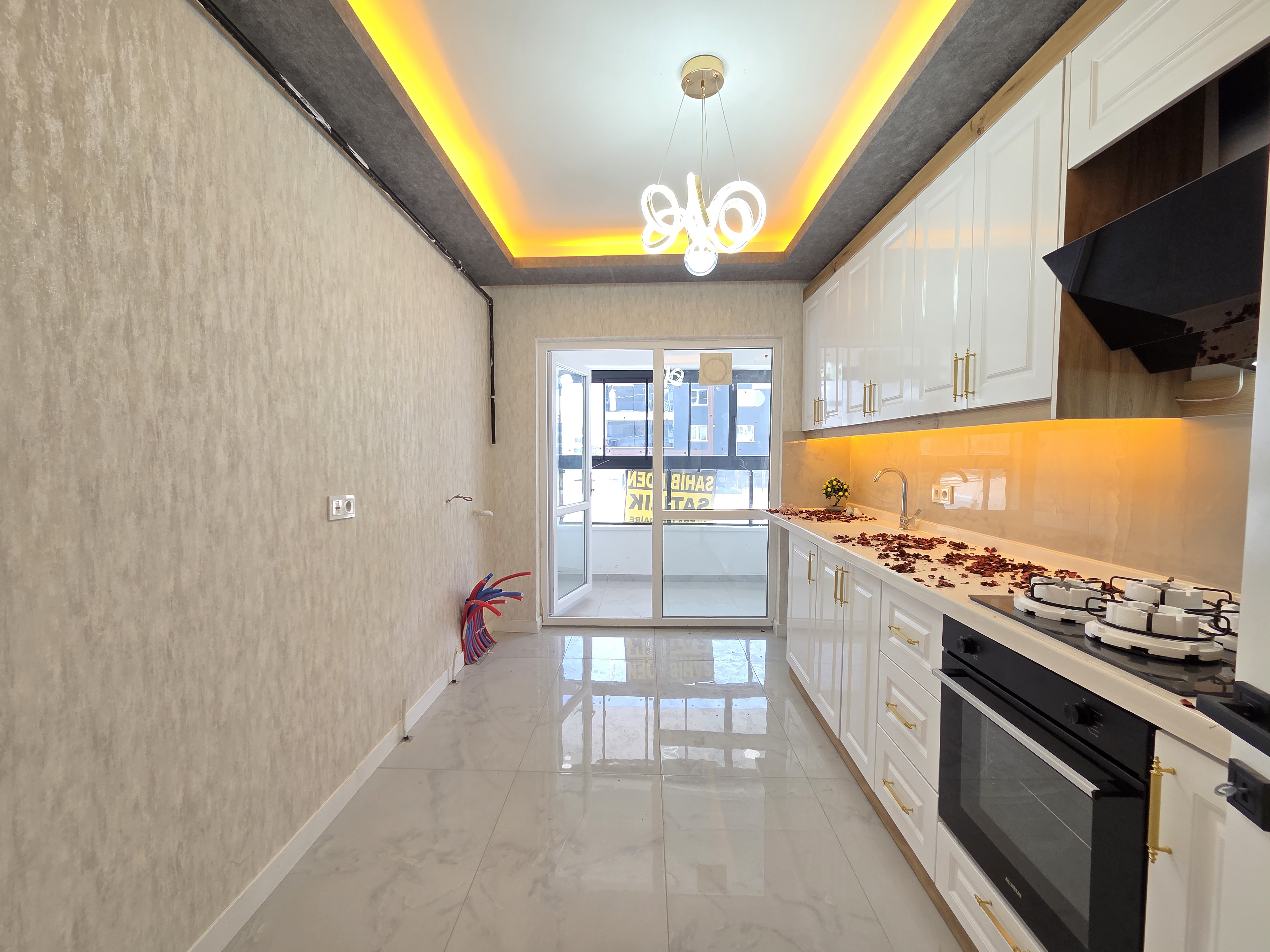 YENİKENT MUSTAFA KEMAL'DE 5+2 ULTRA LÜX YATIRIMA VE OTURUMA UYGUN KAÇIRILMAYACAK DAİRE