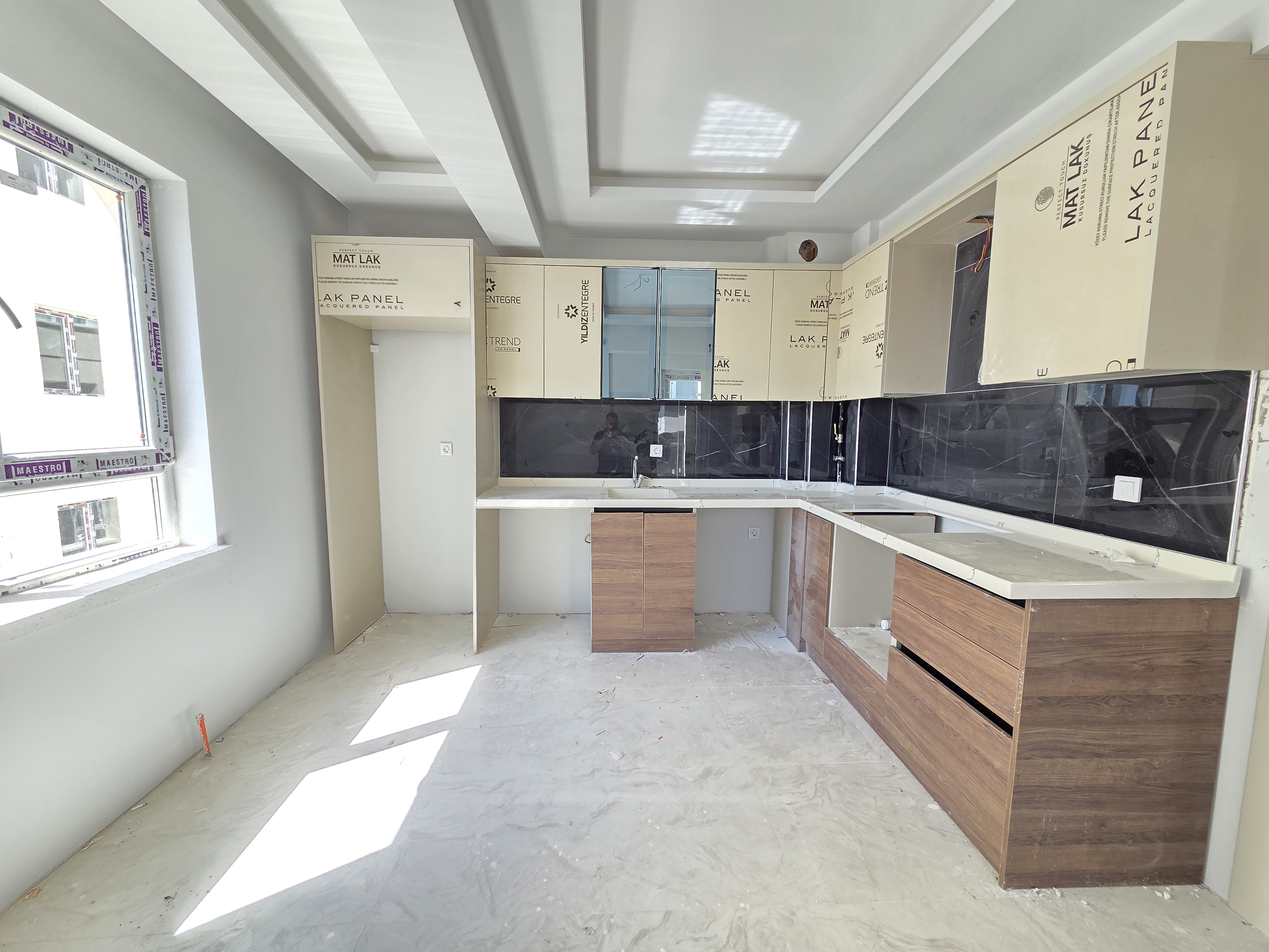 YENİKENT FEVZİ ÇAKMAK'TA 2+1 LÜX SIFIR KATTA MUHTEŞEM LOKASYONDA DAİRE