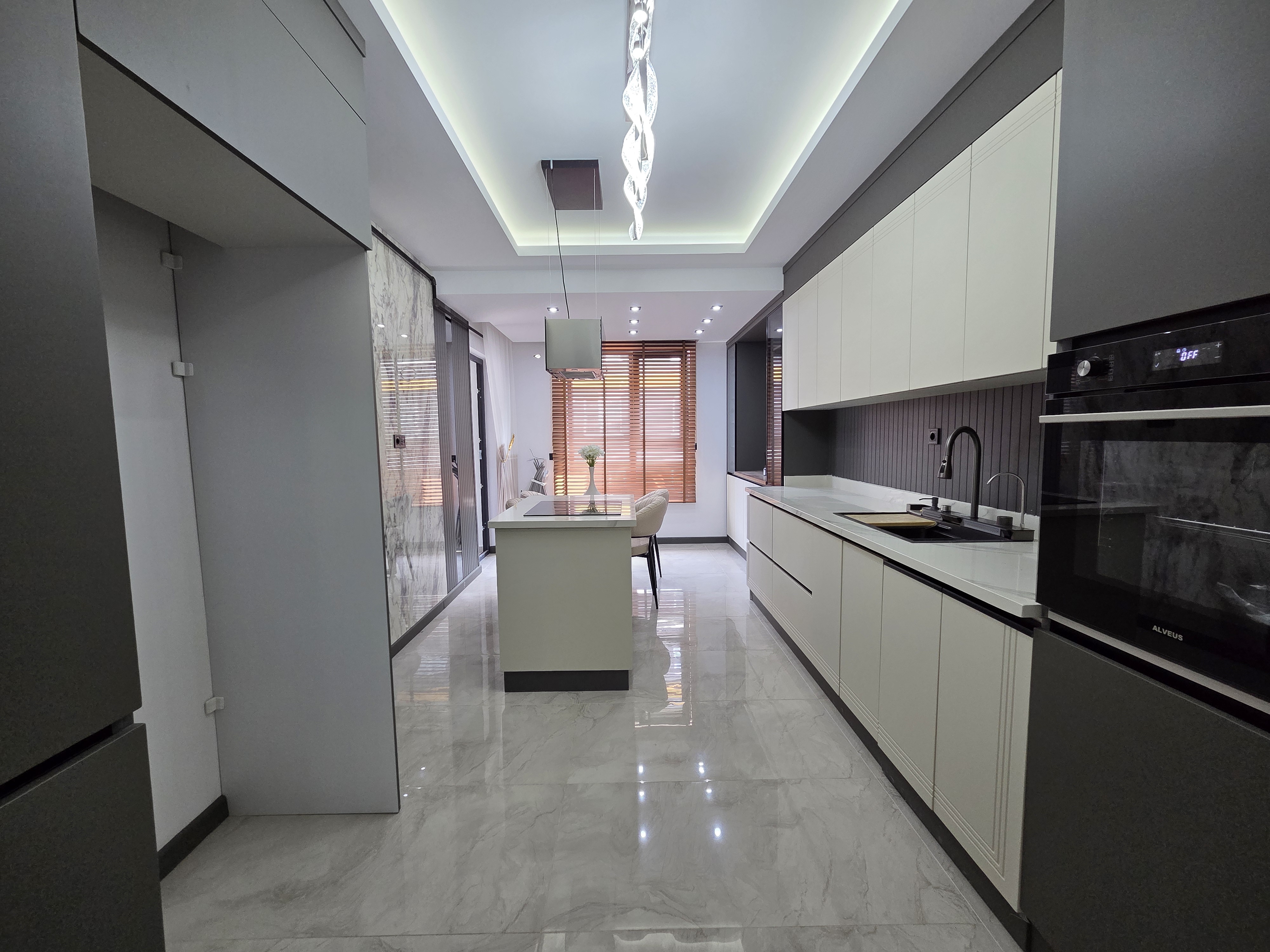 YENİKENT MENDERES'TE 4+1 KALİTE VE KONFORU BİR ARADA SUNAN MUHTEŞEM LOKASYONDA DAİRE