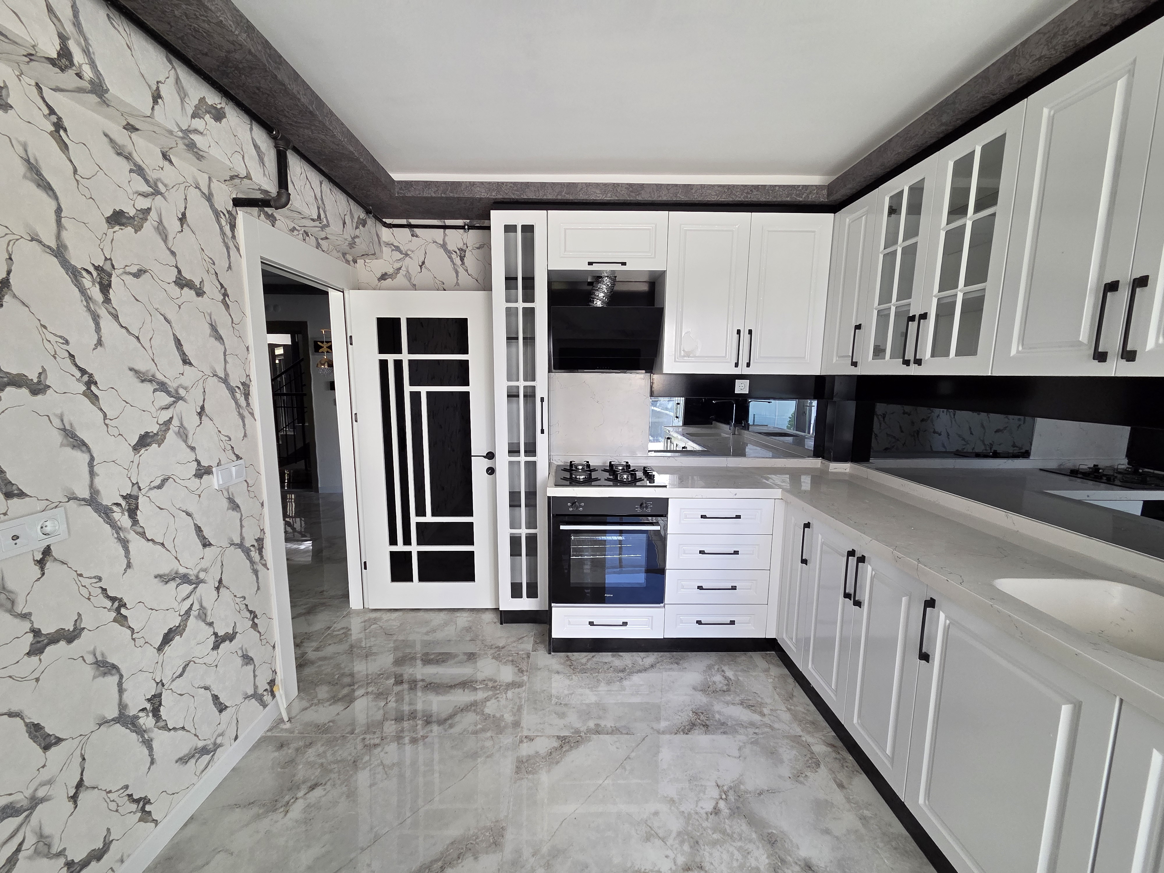 YENİKENT MENDERES'TE 2+1 ULTRA LÜX YÜKSEK KİRA GETİRİ POTANSİYELLİ DAİRE