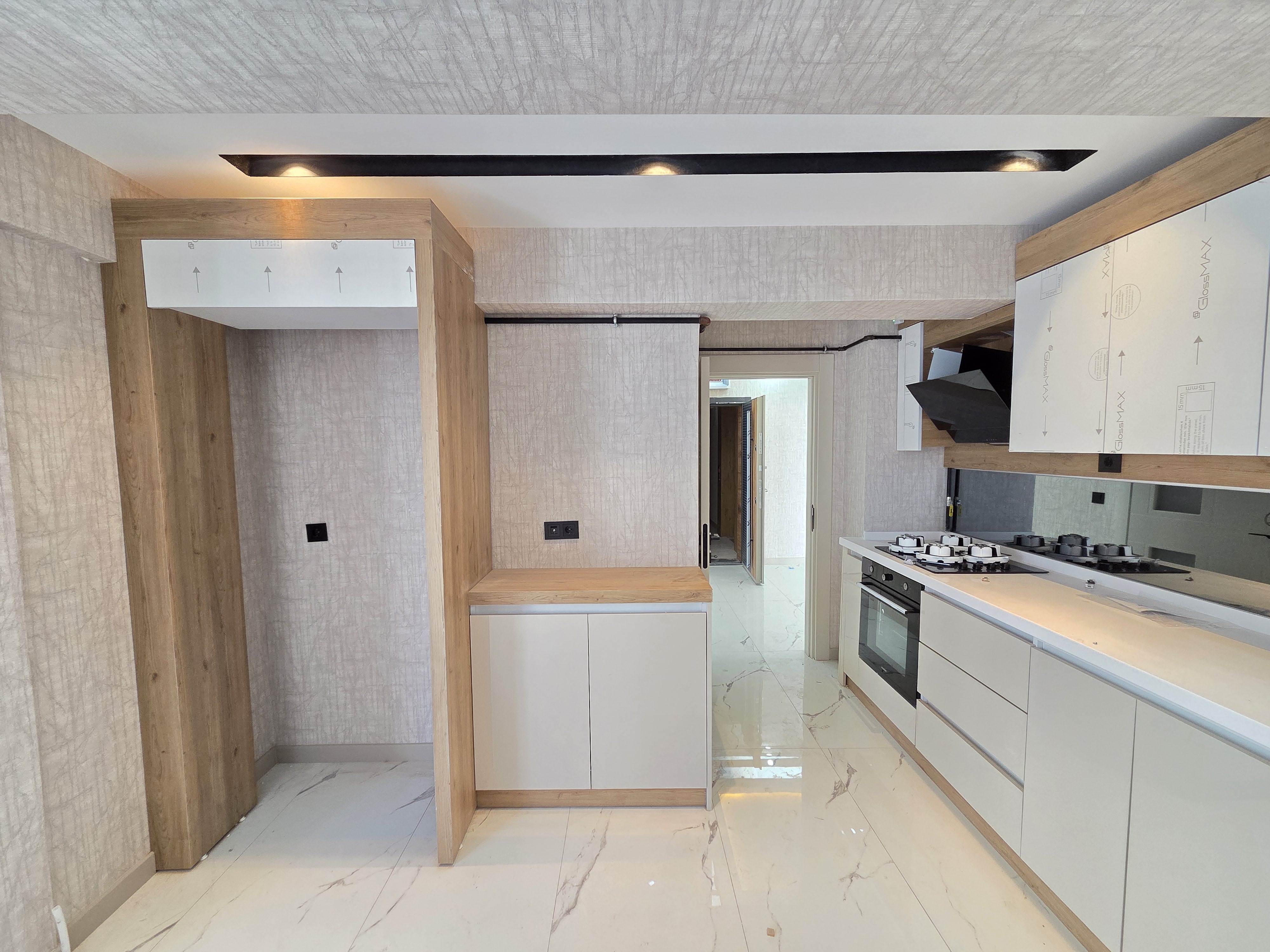 YENİKENT 29 EKİM'DE 3+1 STANDARTLARIN DIŞINDA LÜX YAPIM ARA KATTA DAİRE